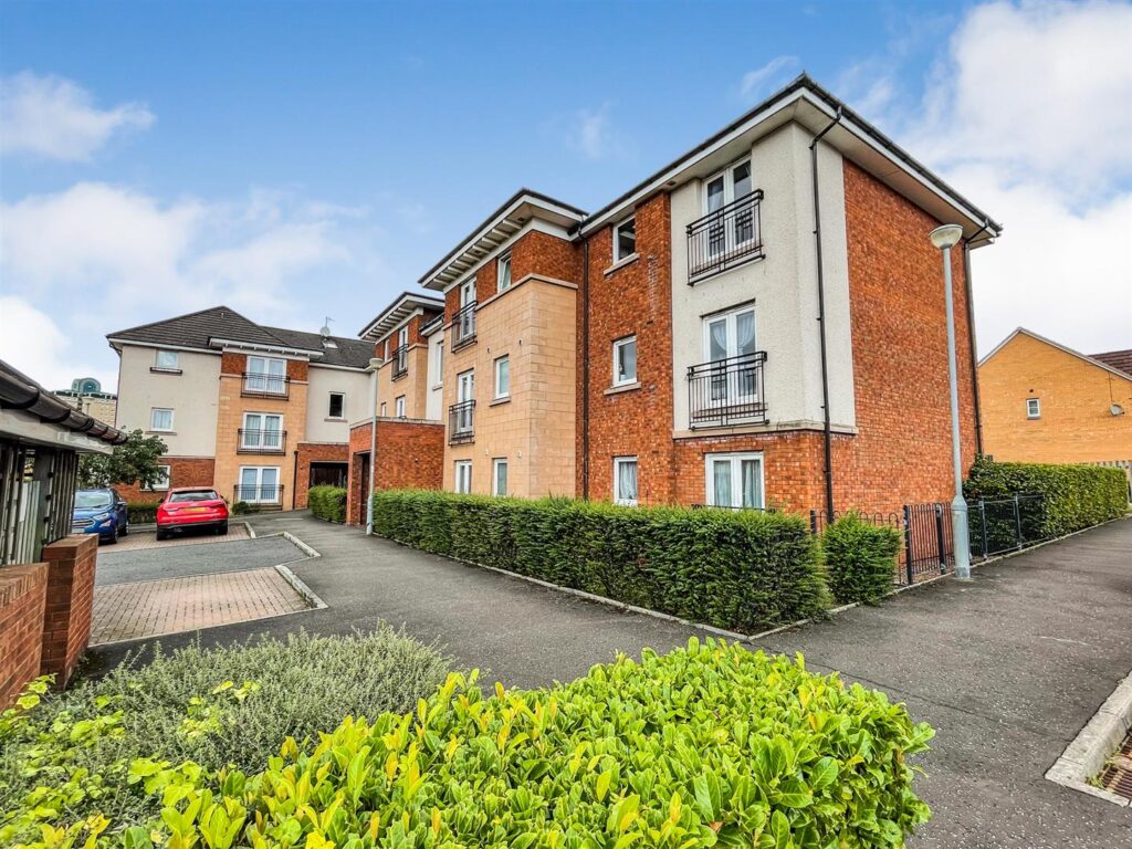Broad Cairn Court, Motherwell