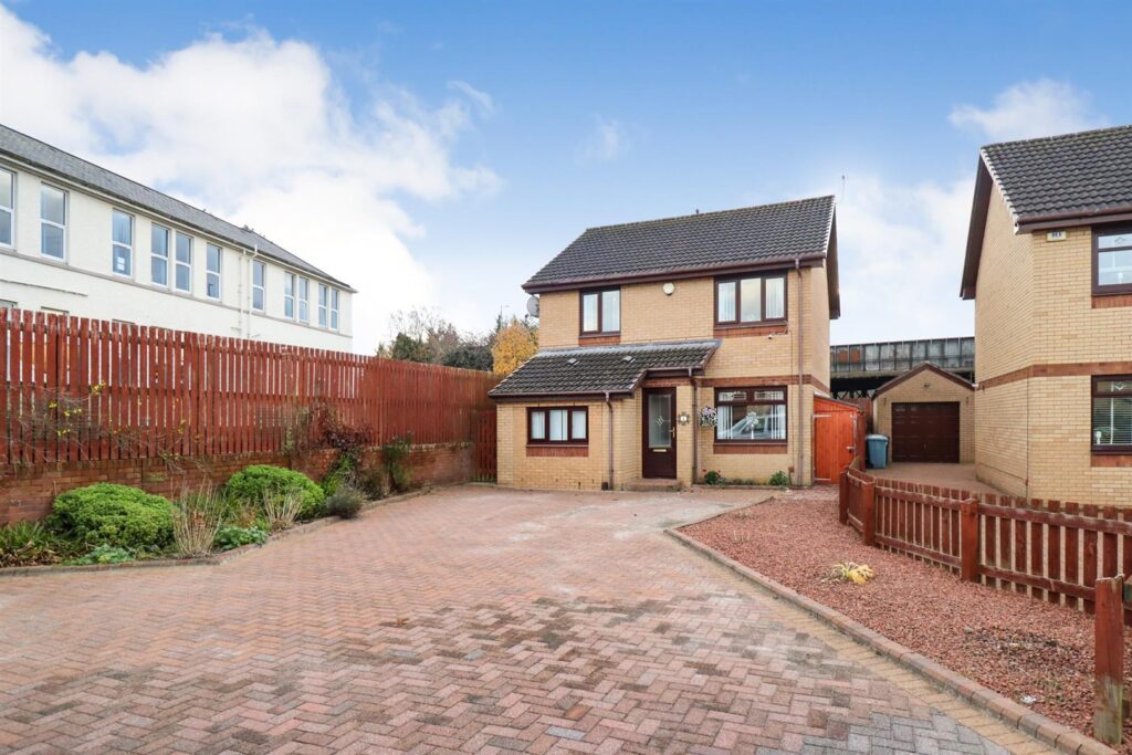 Lantana Grove, Motherwell
