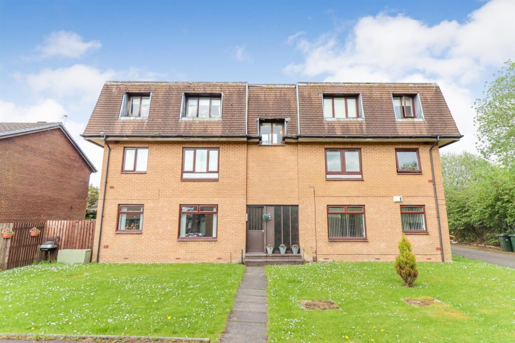 Riach Gardens, Motherwell