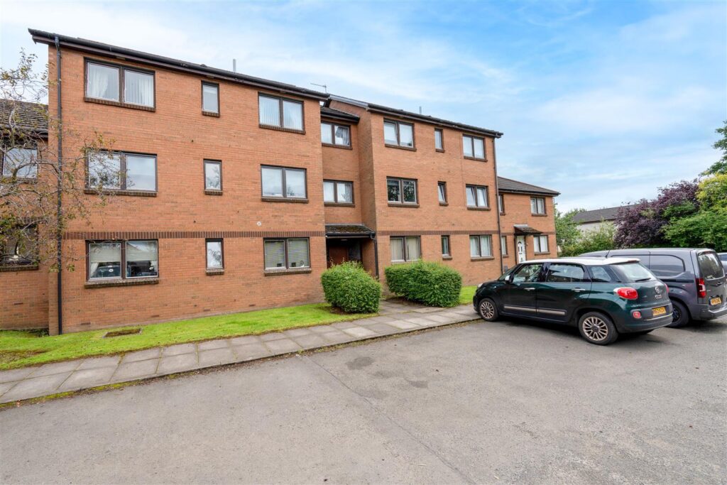 Whittagreen Court, Motherwell
