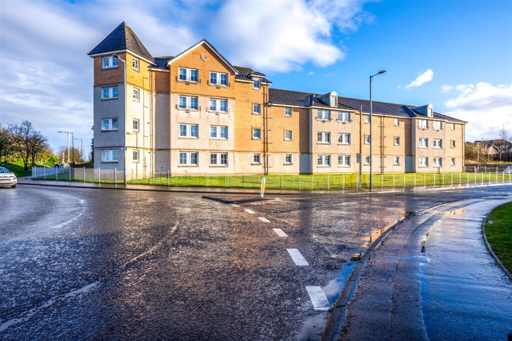Montrose Court, Carfin, Motherwell