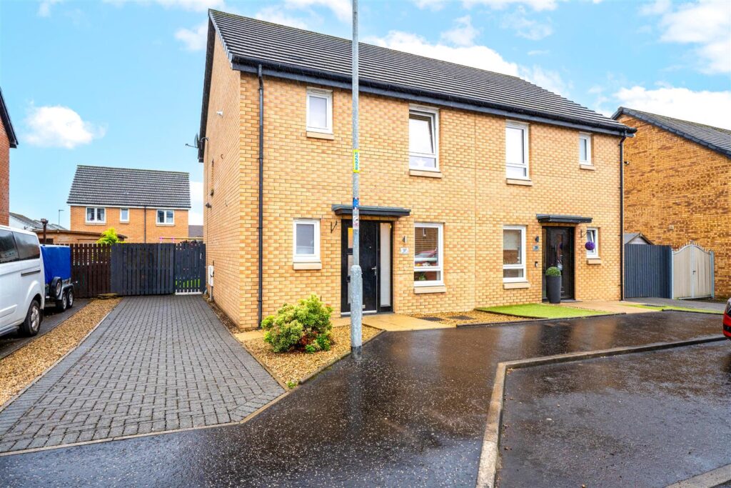 Waddell Crescent, Newmains, Wishaw